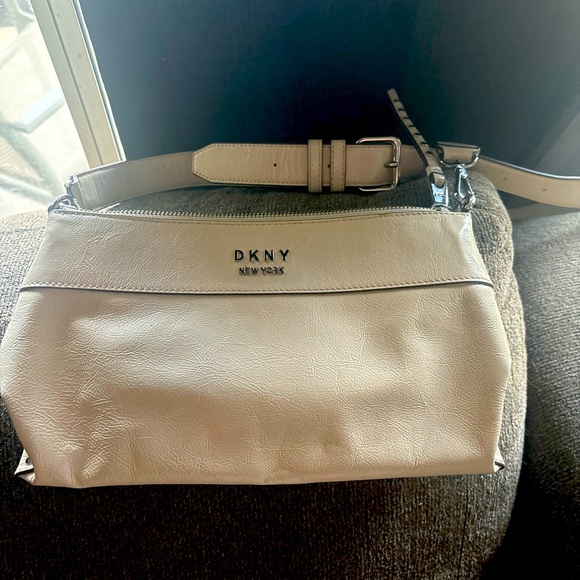 Purse - Picture 1 of 2